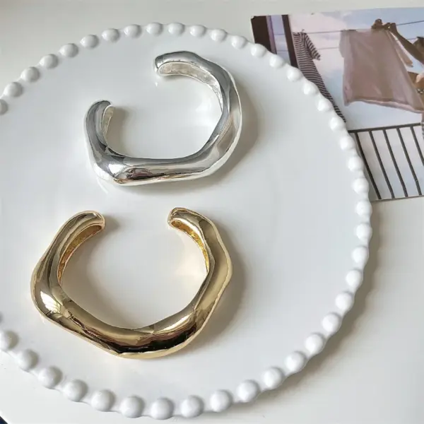 Irregular Zinc Alloy Cuff Bracelet for Women - Image 4