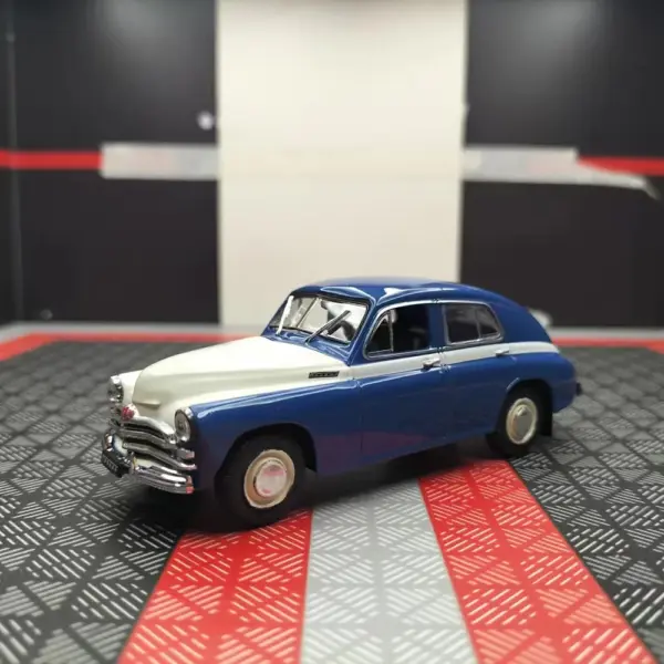 Soviet GAZ 1946 M20B Alloy Car Model 1:43 - Image 2