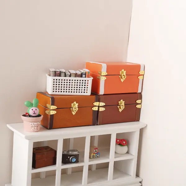 Dollhouse Miniature Vintage Leather Suitcase - Image 5