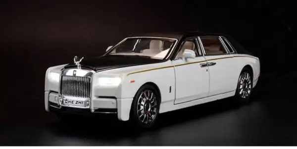 1/24 Diecast Phantom Model Toy Car - Image 5