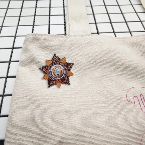 Soviet Order of Friendship Medal Badge - Image 5