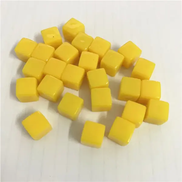 100 Pcs Clear 8mm Acrylic Square Dice Set - Image 4