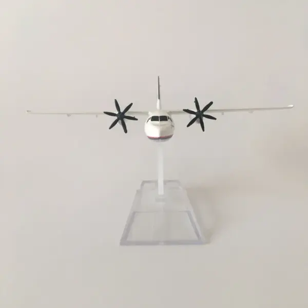 Malaysia Airlines Fokker FK-50 Diecast Model 1:400 - Image 3