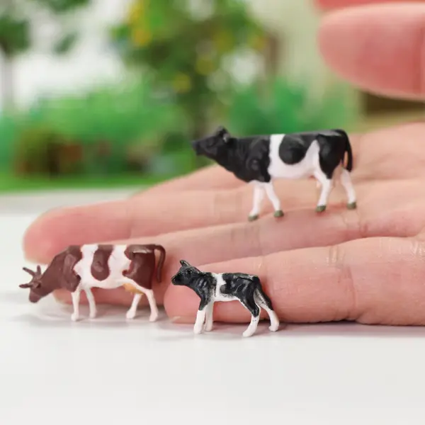 36pcs HO Scale Miniature Farm Animal Figures - Image 4