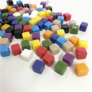 100 Pcs Clear 8mm Acrylic Square Dice Set
