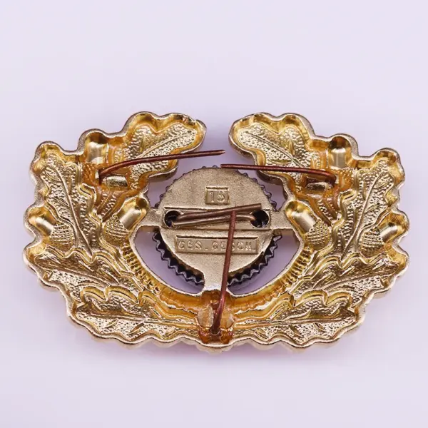Retro German Luftwaffe General Visor Cap Badge - Image 2