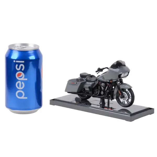 Maisto 1:18 Harley Davidson Fat Bob Model - Image 5