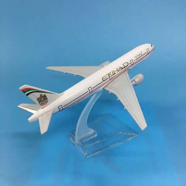 Etihad Boeing B777 1:400 Diecast Model Plane - Image 6