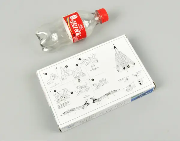 1:144 Scale F-14A Tomcat Model Kit - Image 3