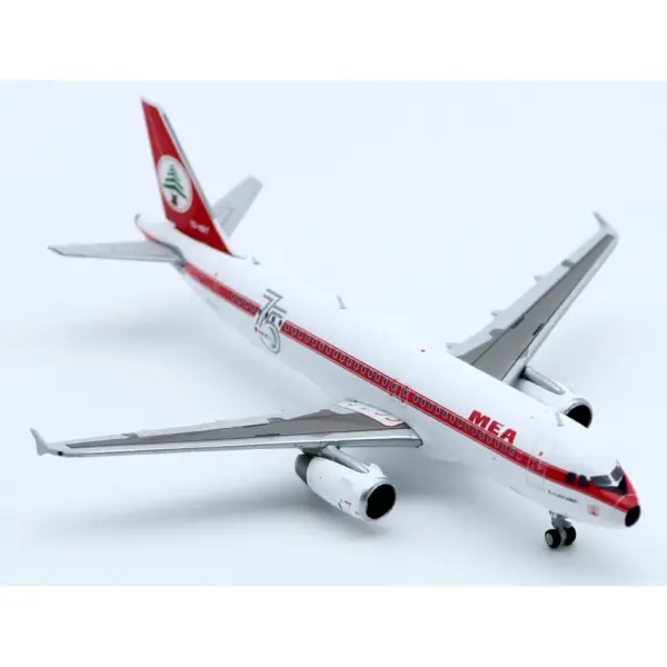 1:400 Scale Middle East Airlines Airbus A320 Diecast Model - Image 4
