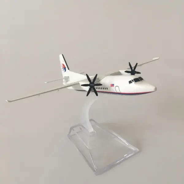 Malaysia Airlines Fokker FK-50 Diecast Model 1:400 - Image 5