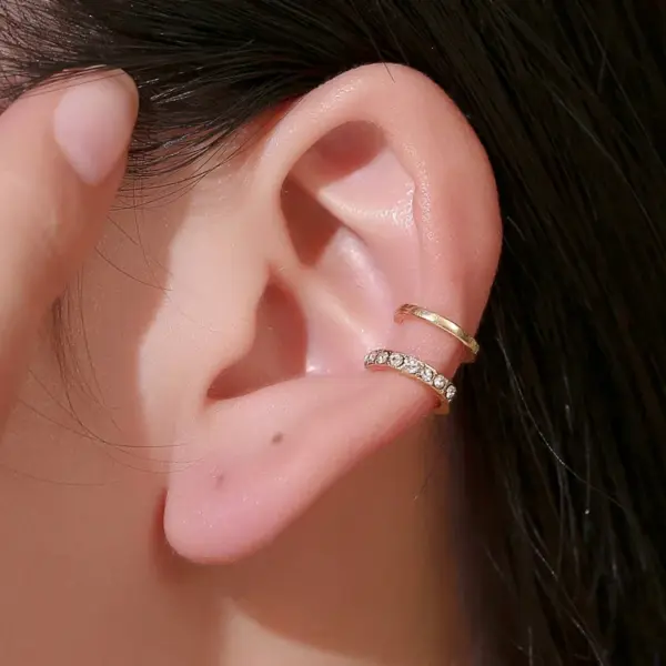 Minimalist Clip-On Crystal Earrings Set - Image 15