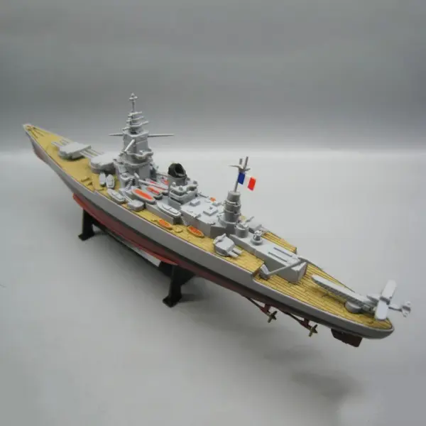 Diecast 1/1000 WWII Dunkerque Class Battleship - Image 2
