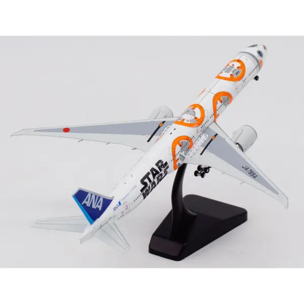 ANA Boeing B777-300ER Diecast Model 1:400 - Image 3