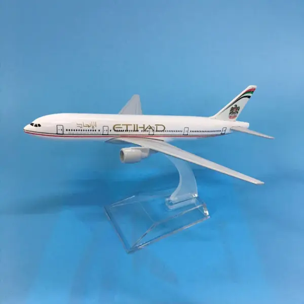 Etihad Boeing B777 1:400 Diecast Model Plane - Image 4