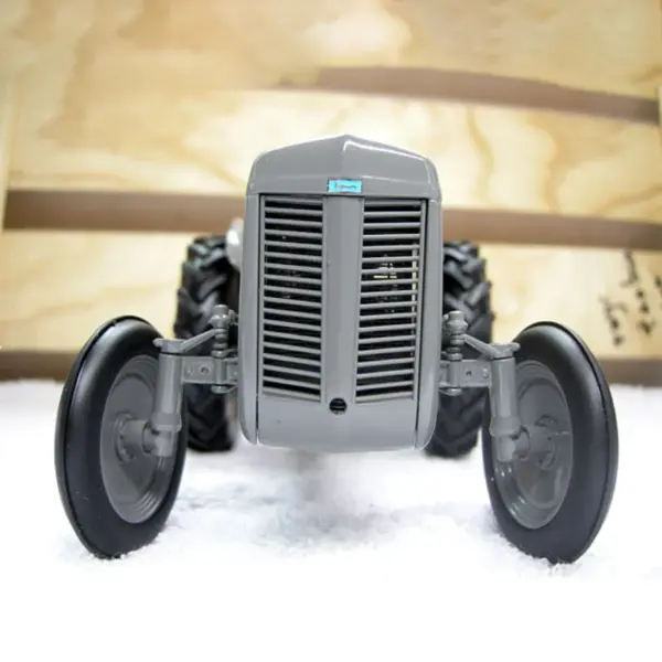 Ferguson Tea 20 Diecast Truck Model 1/16 - Image 4