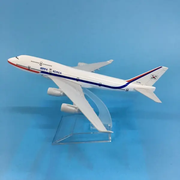 Airbus A380 Boeing 747 Diecast Model 1:400 - Image 31