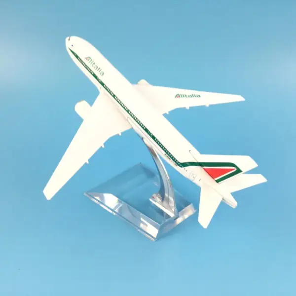 Alitalia Boeing 777 Diecast Model 1:400 Scale - Image 5
