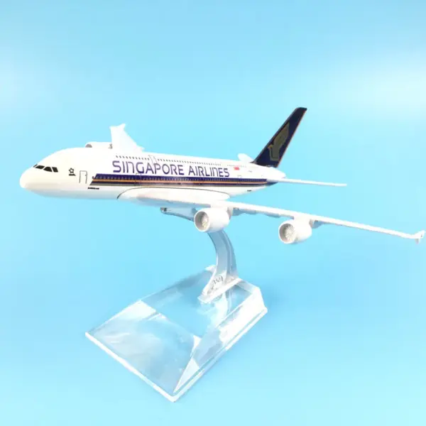 Singapore Airways A380 Model Aircraft 1:400 - Image 4