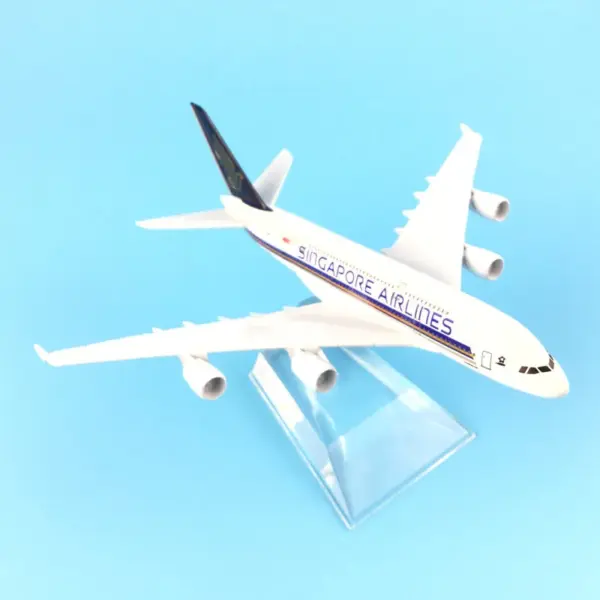 Singapore Airways A380 Model Aircraft 1:400 - Image 6