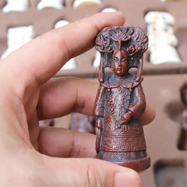 Antique Resin Chess Set with Leather Board - Image 5