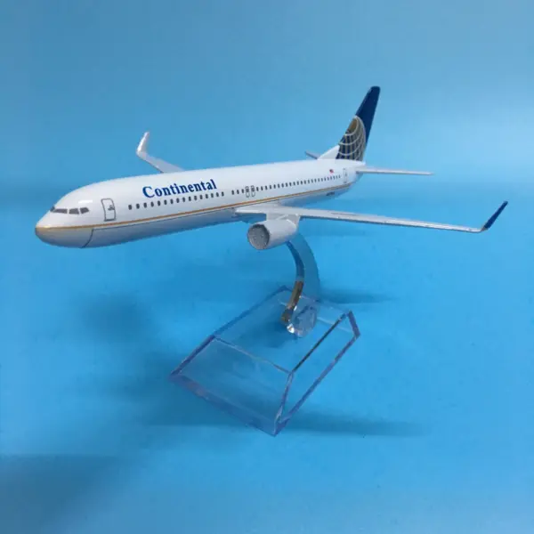 1:400 Boeing B737-800 Model Airplane Collectible - Image 3