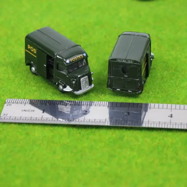 2pcs Metal Model Delivery Trucks 1:100 Scale - Image 4