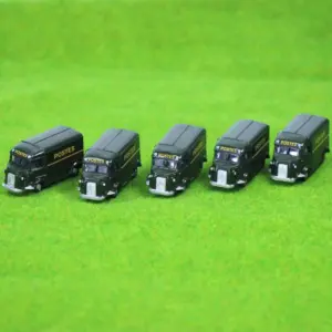 2pcs Metal Model Delivery Trucks 1:100 Scale