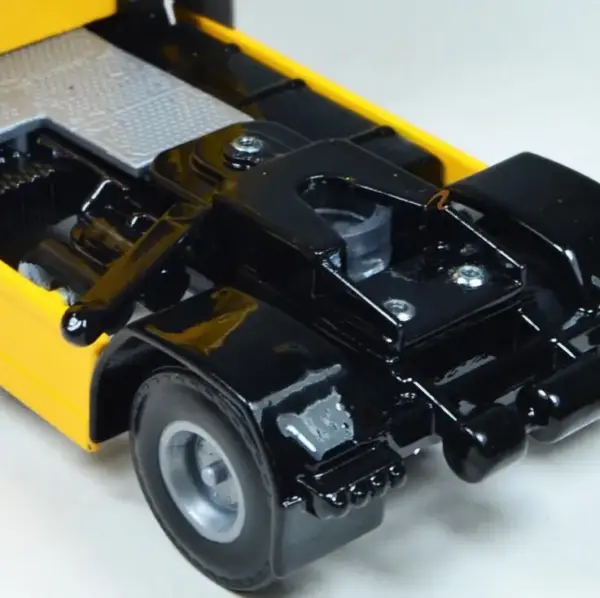 1:50 Alloy Slide Tent Platform Transporter Model - Image 2