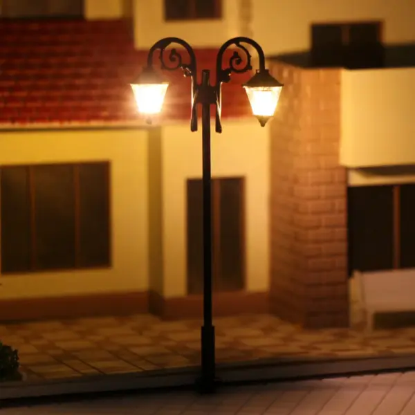 5pcs HO Scale LED Street Lamps Warm White - Image 5