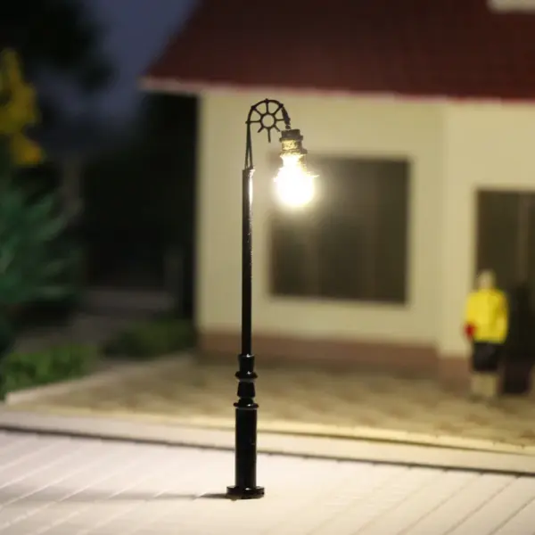10pcs N Scale 1:160 Warm White Lamp Posts - Image 3