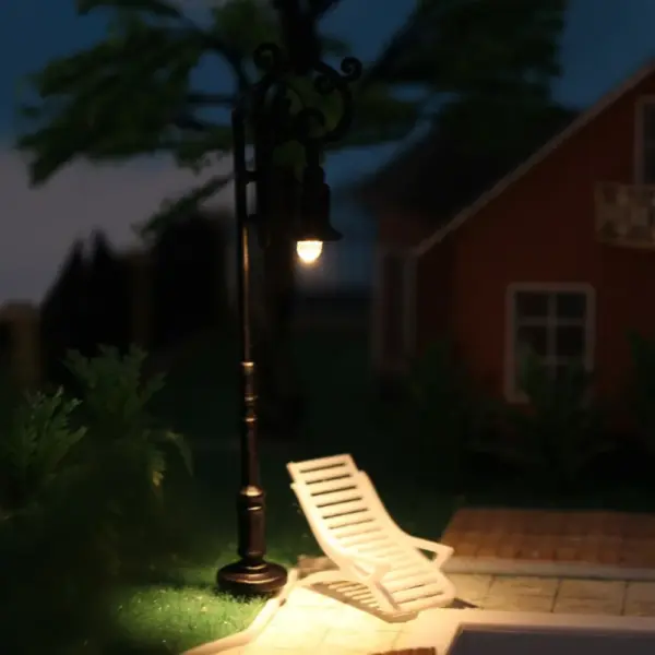 5pcs Warm White OO Scale Lamp Posts 1:75 - Image 4