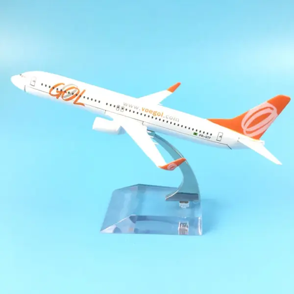 16cm Boeing 737 Model Airplane with Stand - Image 7