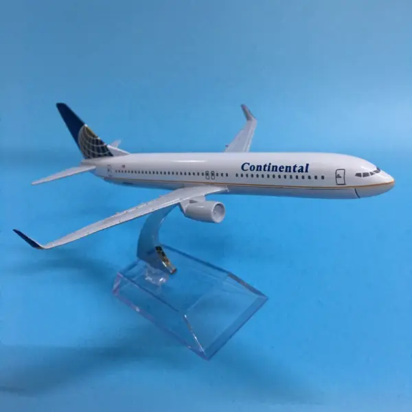 1:400 Boeing B737-800 Model Airplane Collectible - Image 5