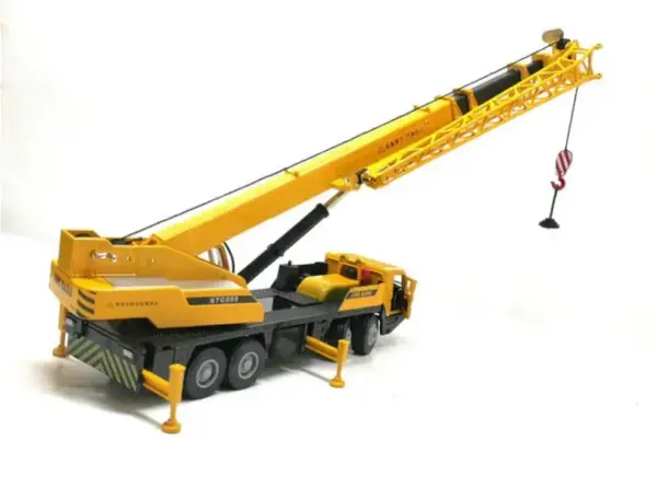 1:50 Scale Alloy Engineering Crane Model - Image 3