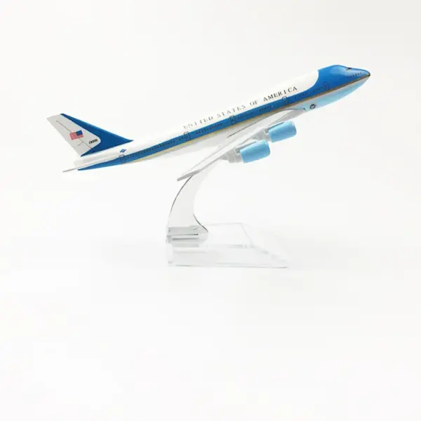 Air Force One Boeing 747 Diecast Model 1:400 - Image 5
