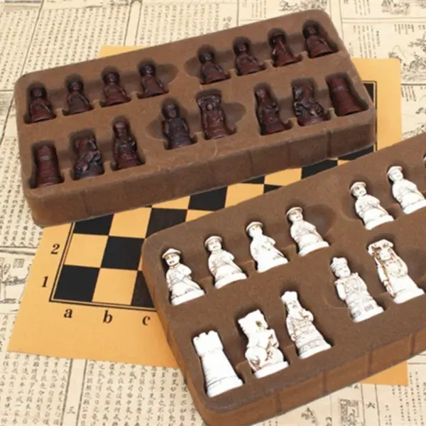 Yernea Antique Resin Chess Set with Board - Image 2
