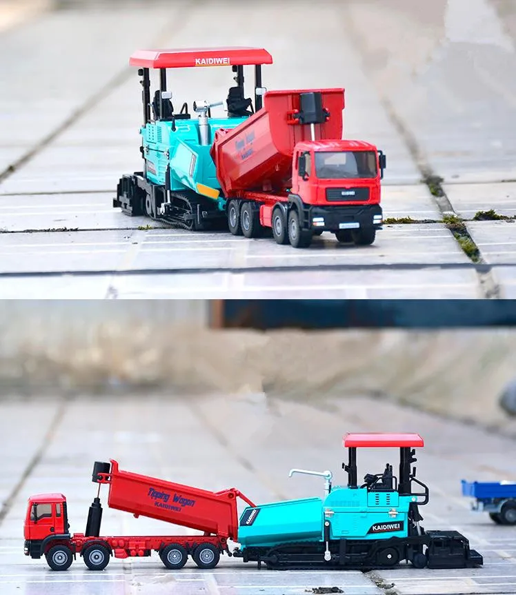 1:32 Alloy Dump Trucks and Pavers Model Set 2 1:32 Alloy Dump Trucks and Pavers Model Set - Image 2