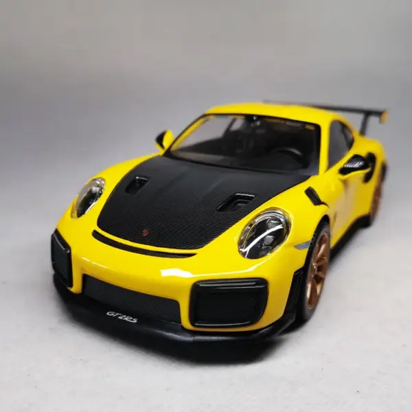 WELLY Diecast Alloy Porsche 911 992 Model 1/24 - Image 2