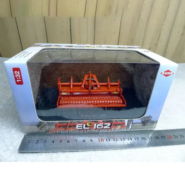 Kuhn EL 162 1:32 Scale Diecast Model Tractor - Image 6