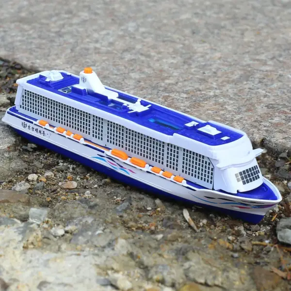 1:100 Alloy Pull Back Cruise Ship Model - Image 4