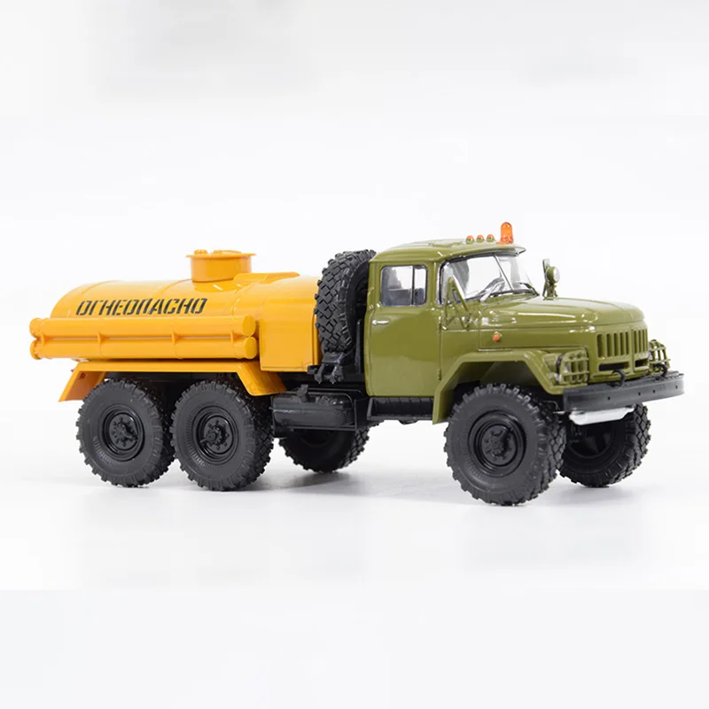 Soviet Gil ATZ-4.4 Diecast Truck Model 1:43 4 Soviet Gil ATZ-4.4 Diecast Truck Model 1:43 - Image 4