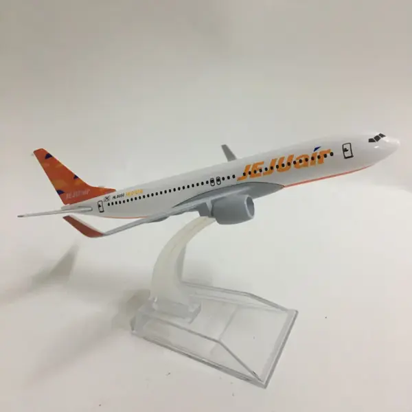 Korea JEJUAIR Airlines Boeing 737 Model Airplane - Image 4