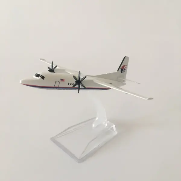 Malaysia Airlines Fokker FK-50 Diecast Model 1:400 - Image 4
