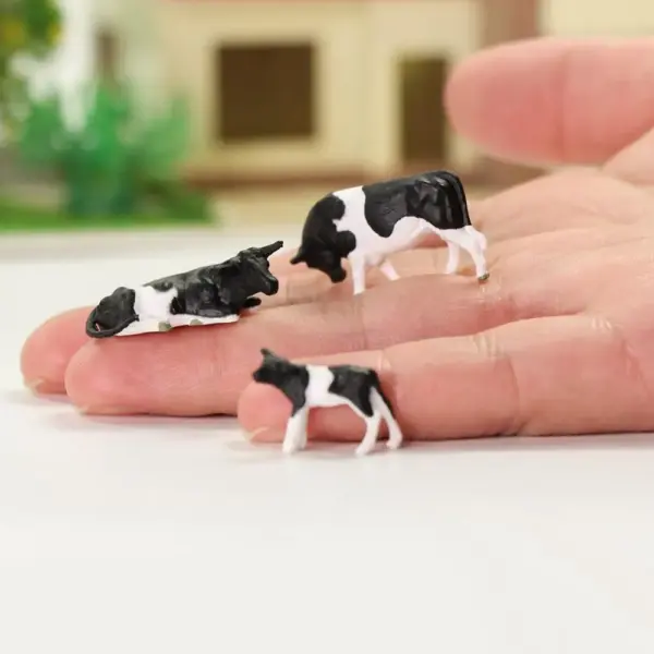 32pcs HO Scale Farm Cows Model Set P8714 - Image 2