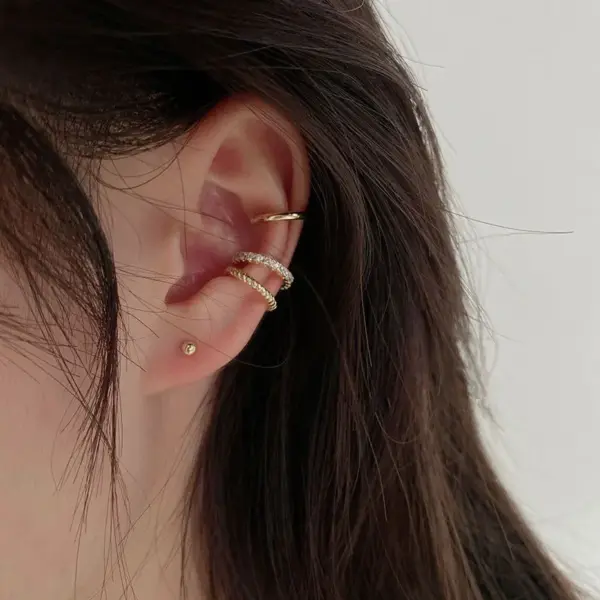 Minimalist Clip-On Crystal Earrings Set - Image 10