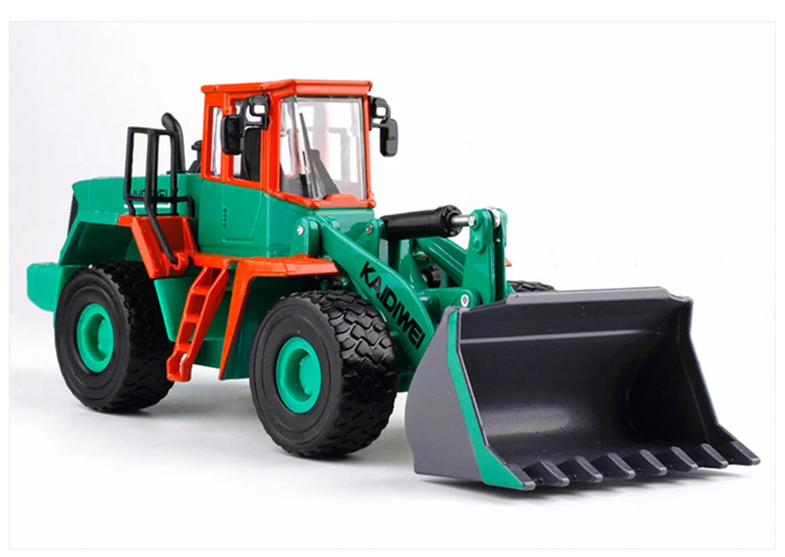 1:40 Scale Alloy Engineering Truck Model 3 1:40 Scale Alloy Engineering Truck Model - Image 3