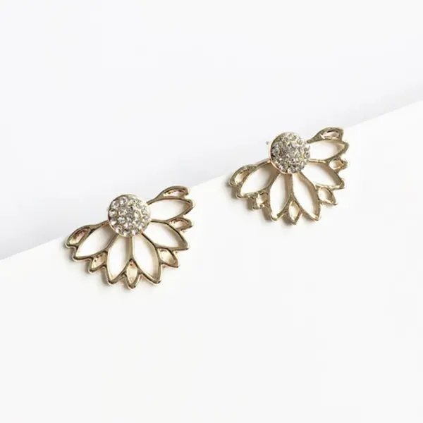 Crystal Flower Stud Earrings for Women - Image 13