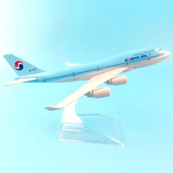 Airbus A380 Boeing 747 Diecast Model 1:400 - Image 37