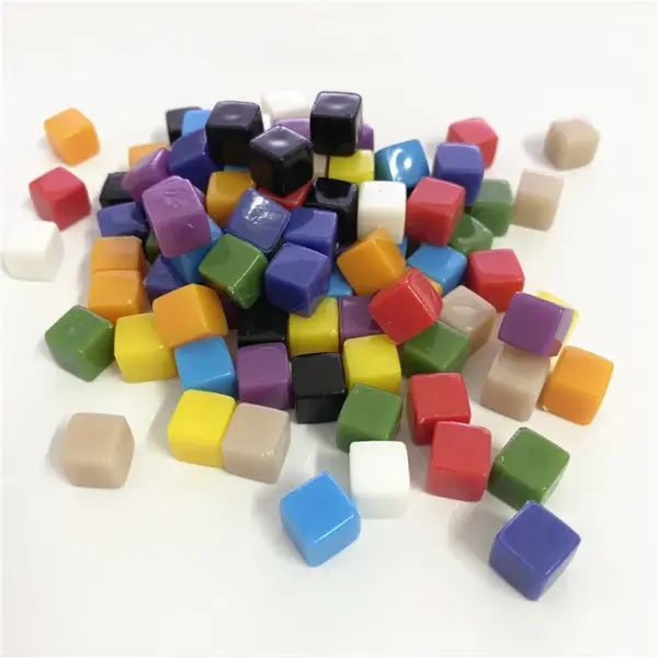 100 Pcs Clear 8mm Acrylic Square Dice Set - Image 2